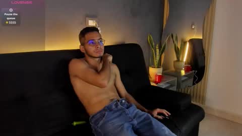 Jay online show from November 2025 11:11:01 AM