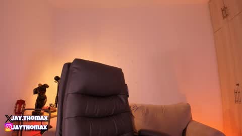 jaythomax online show from February 2025 07:11:01 PM