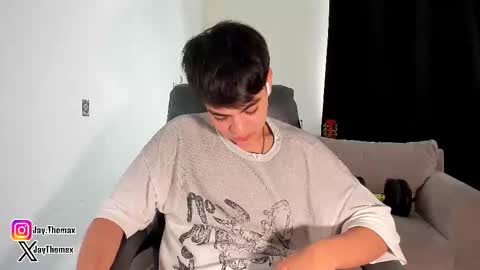 jaythomax online show from October 2025 07:25:02 PM