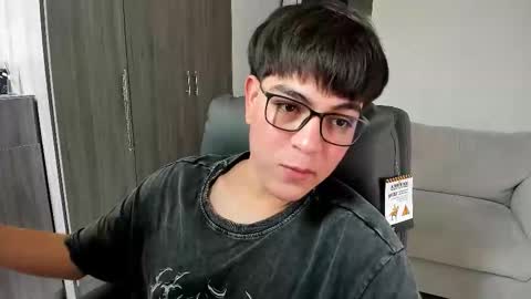 jaythomax online show from March 2026 06:43:01 PM