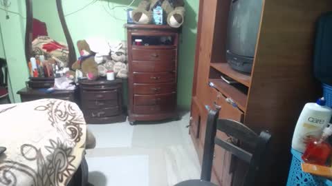 jazmim online show from October 2025 12:38:01 PM