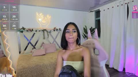 Snapshot of jazmin_tay chatting on January 2025 01:32:01 AM Jazmin online show from January 2025 01:32:01 AM