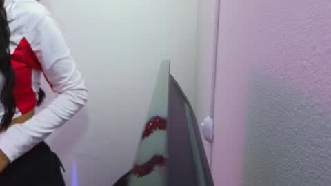 Snapshot of jazmin_tay chatting on January 2025 07:40:01 PM Jazmin online show from January 2025 07:40:01 PM