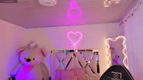 Snapshot of jazmin_tay chatting on October 2025 11:55:01 AM Jazmin online show from October 2025 11:55:01 AM