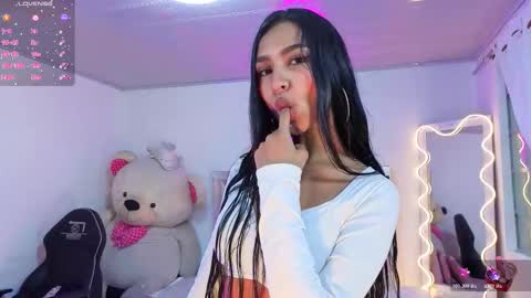 Snapshot of jazmin_tay chatting on November 2025 11:51:02 AM Jazmin online show from November 2025 11:51:02 AM