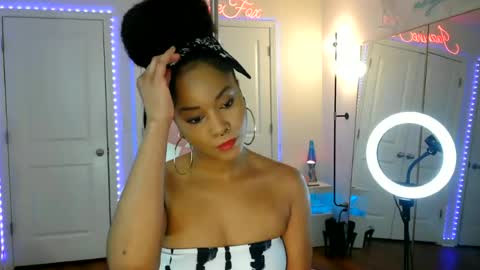 Snapshot of jazminefox chatting on July 2026 09:06:02 PM Jazmine Fox online show from July 2026 09:06:02 PM