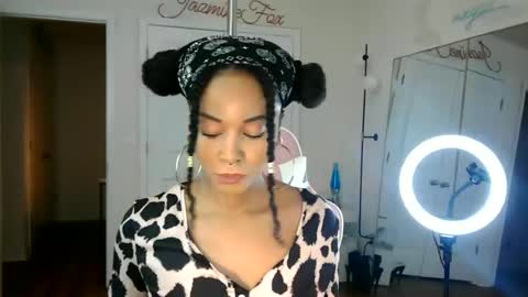 Snapshot of jazminefox chatting on July 2026 08:36:02 PM Jazmine Fox online show from July 2026 08:36:02 PM
