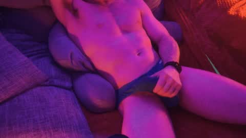 Snapshot of jc281111 chatting on February 2025 10:20:02 PM Hornyhunk 30 online show from February 2025 10:20:02 PM