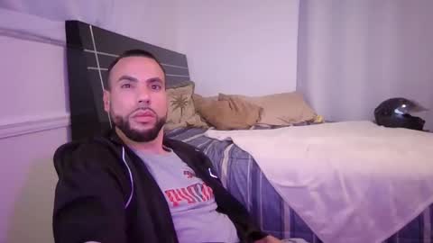 JcMax305 online show from March 2025 06:33:02 AM