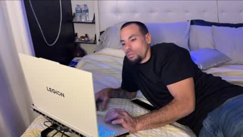 JcMax305 online show from April 2026 05:07:02 AM