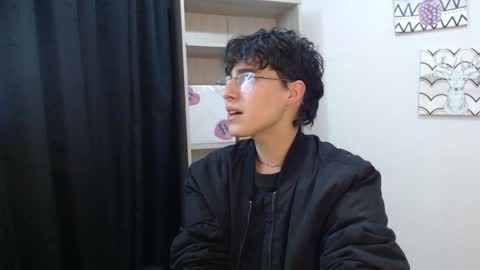 jeam_hot online show from December 2024 09:47:02 PM