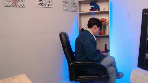 jeam_hot online show from September 2025 08:41:01 PM