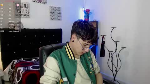 jeam_hot online show from October 2025 09:26:02 PM