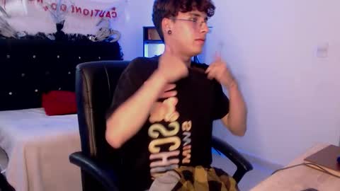 jeam_hot online show from October 2025 10:10:02 PM