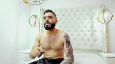 JEAN online show from April 2026 07:33:01 PM