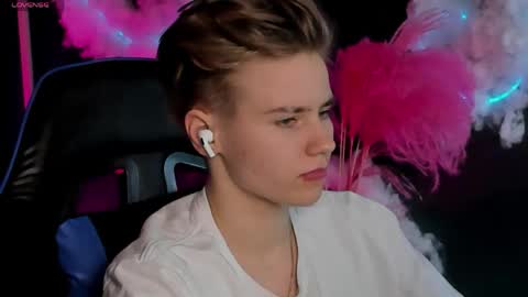 jean_wilsons online show from April 2026 11:14:02 AM