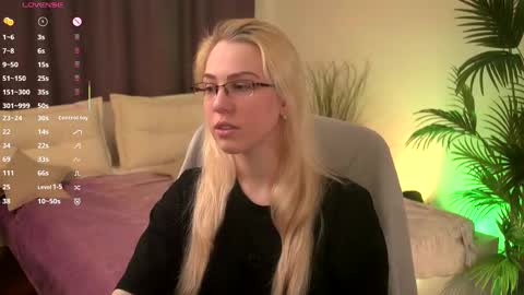 Jean online show from September 2025 05:56:01 AM