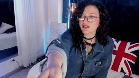 Jean online show from January 2025 08:04:02 PM