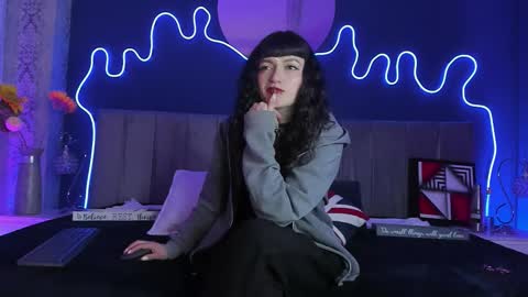 Jean online show from February 2026 07:54:01 PM