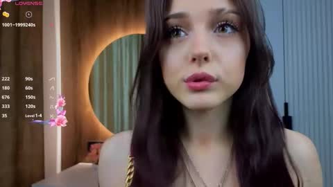 Snapshot of jeanninebeall chatting on March 2026 03:36:02 PM Bella online show from March 2026 03:36:02 PM