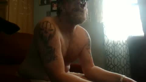 jearnold44 online show from March 2025 01:20:01 PM