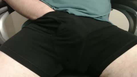 JE online show from November 2025 03:42:02 AM