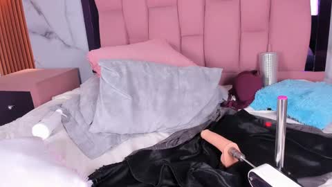 Jeen Taylor online show from March 2025 01:14:02 AM