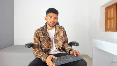 Snapshot of jeff_nick chatting on October 2025 12:26:01 PM Jeff Nick online show from October 2025 12:26:01 PM