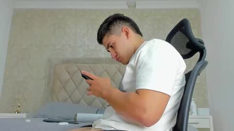 Snapshot of jeffdaltton chatting on March 2025 05:39:02 PM Jeff online show from March 2025 05:39:02 PM