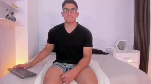 Snapshot of jeffdaltton chatting on September 2025 07:47:02 PM Jeff online show from September 2025 07:47:02 PM