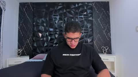 Snapshot of jeffdaltton chatting on October 2025 08:08:01 PM Jeff online show from October 2025 08:08:01 PM