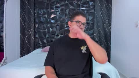 Snapshot of jeffdaltton chatting on October 2025 08:10:01 PM Jeff online show from October 2025 08:10:01 PM