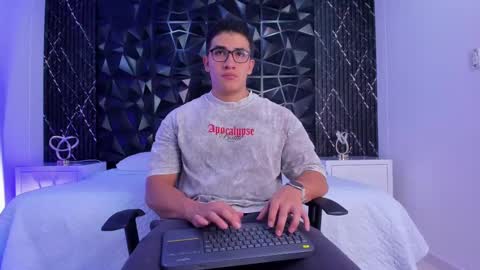 Snapshot of jeffdaltton chatting on October 2025 08:11:02 PM Jeff online show from October 2025 08:11:02 PM