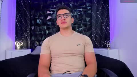 Snapshot of jeffdaltton chatting on November 2025 08:09:02 PM Jeff online show from November 2025 08:09:02 PM