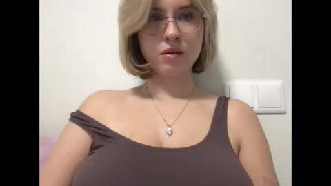 Inna  online show from October 2025 04:44:02 AM