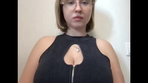 Inna  online show from November 2025 08:36:02 AM