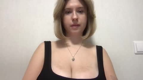 Inna  online show from November 2025 07:41:02 AM