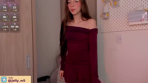 Snapshot of jelly_w5 chatting on February 2025 07:42:01 PM Jelly online show from February 2025 07:42:01 PM