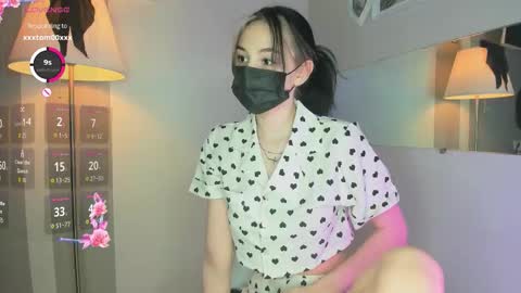 Molly online show from December 2025 11:34:01 PM