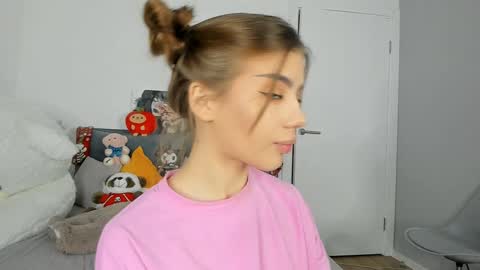 Dolly online show from December 2024 04:27:02 PM