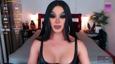 Queen Jenifer online show from April 2026 04:16:01 PM