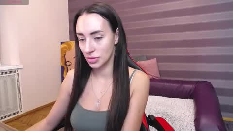 Snapshot of jeniferstone chatting on October 2025 06:36:02 AM Kira online show from October 2025 06:36:02 AM