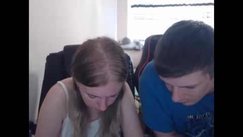 JenisAndPeter online show from September 2025 06:35:01 AM