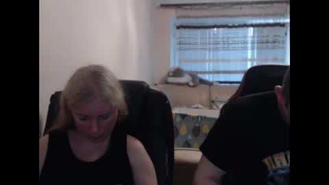 Snapshot of jenisandpeter chatting on June 2026 05:44:02 PM JenisAndPeter online show from June 2026 05:44:02 PM