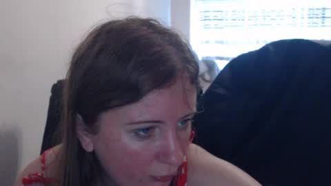 Snapshot of jenisandpeter chatting on July 2026 06:37:02 AM JenisAndPeter online show from July 2026 06:37:02 AM