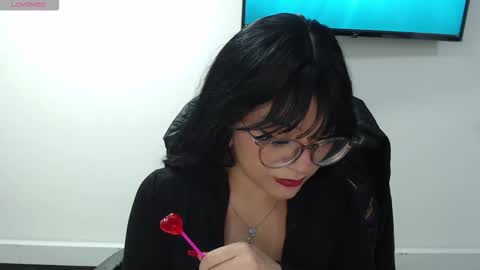 jenn online show from September 2025 11:16:01 PM