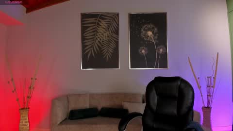 Jenna Olson  online show from September 2025 10:49:02 AM