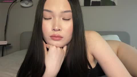 jennie_yung online show from April 2026 10:37:02 PM
