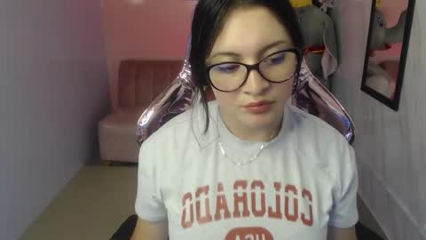 Jennifer online show from November 2025 05:09:01 PM