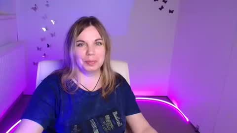 Snapshot of jennifer_moree chatting on October 2025 07:00:01 PM Jennifer online show from October 2025 07:00:01 PM